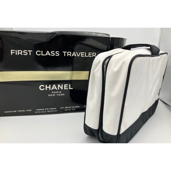 NIP NEW 80s 90s Vintage Chanel First Class Traveler Cosmetic Case Set Bottles - Picture 2 of 10